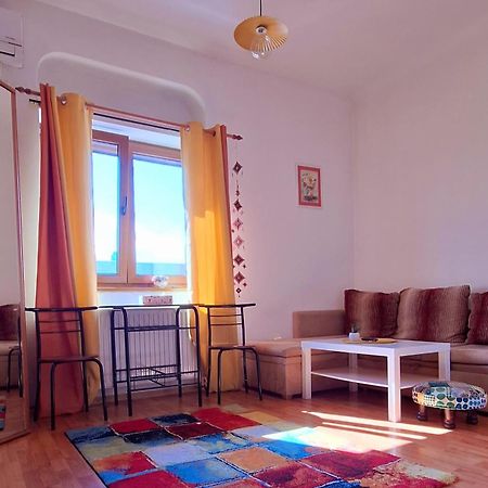 Super Central - Lovely One-Bedroom Apartment On Victoriei Avenue Βουκουρέστι Εξωτερικό φωτογραφία