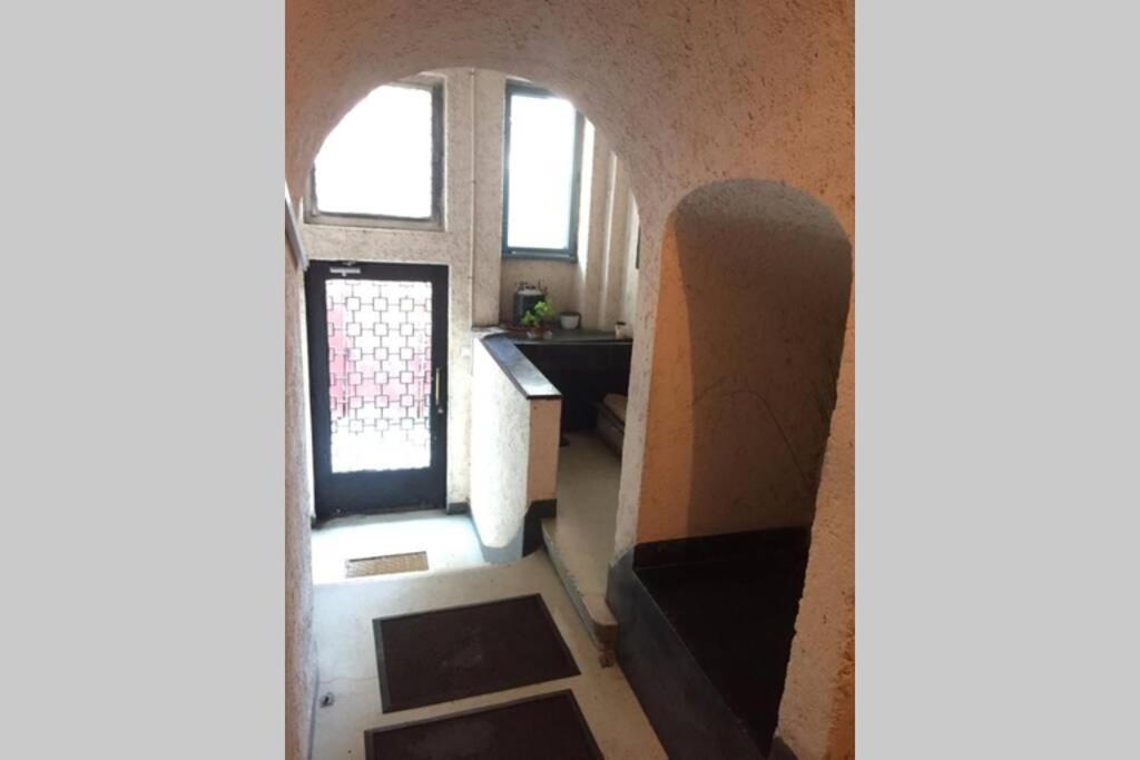 Super Central - Lovely One-Bedroom Apartment On Victoriei Avenue Βουκουρέστι Εξωτερικό φωτογραφία